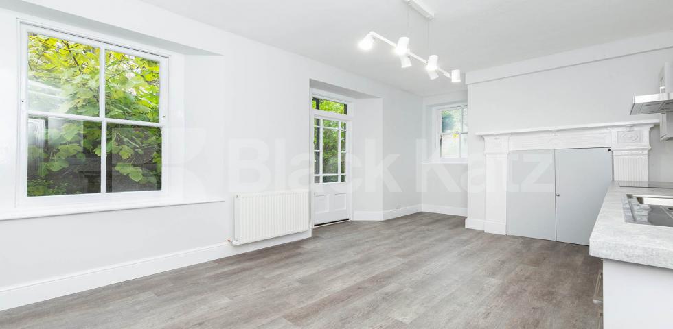 			3 Bedroom, 1 bath, 1 reception Apartment			 Hornsey Lane, Highgate